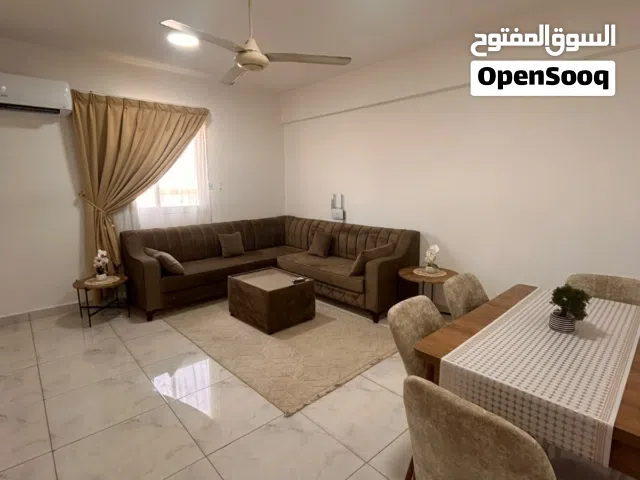شقه مفروشه بالخوير موقع ممتاز غرفه وصاله وحمام ومطبخ Furnished flat 1bhk in elkhwair in good locati