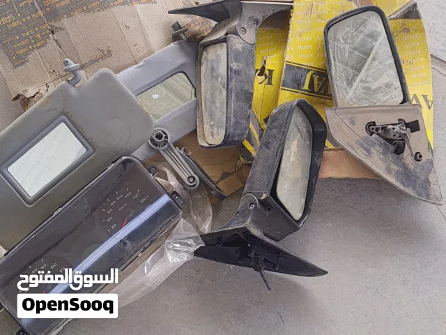 مري جانبيه مع عينه لسياره سايبه