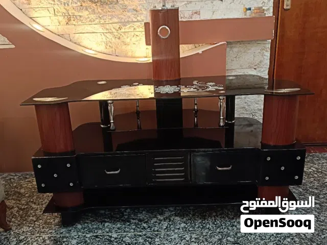 ميز بلازمة تلفزيون
