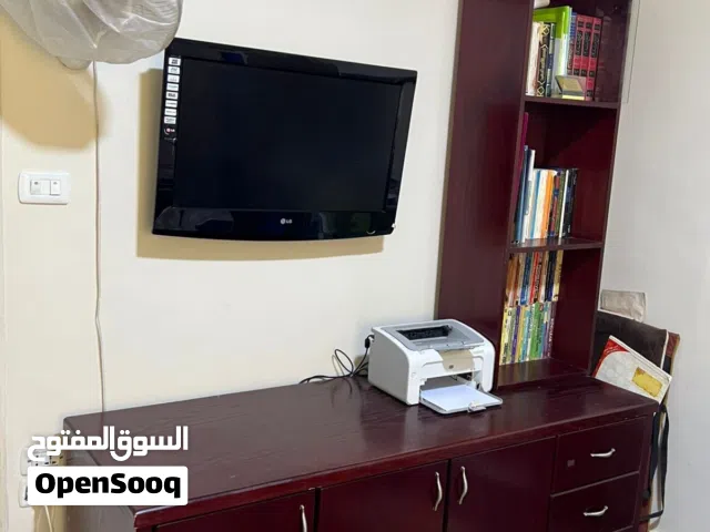 بوفيه تلفزيون ومكتبة لاتيه