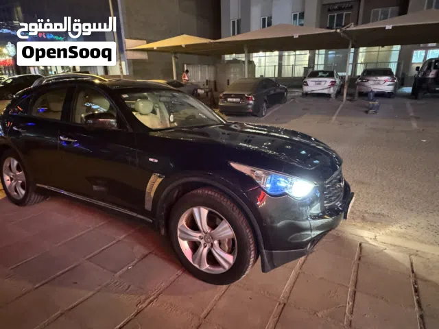 2011 إنفينيتي FX35 Sebastian Vettel Edition