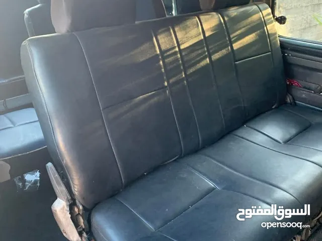 باص H100 نظيف وينصح فيه للعمل بنقل طلاب المدارس