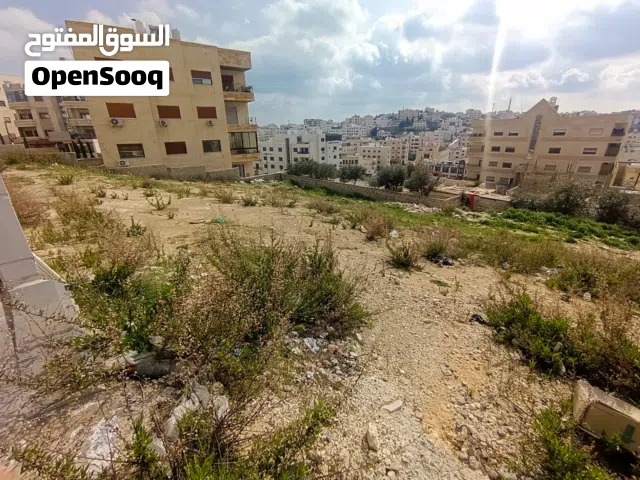 قطعة سكن ج في أجمل مناطق البنيات مطلة على السوق التجاري