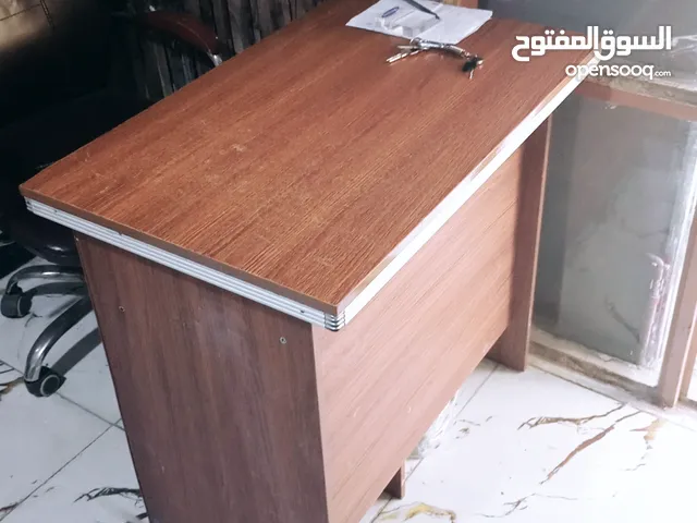 ميز خشب درجه اولئ متر طول وعرض 50
