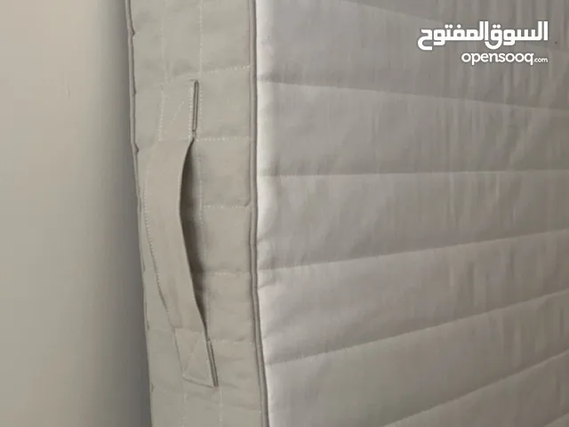 مرتبة سرير ايكيا بحالة جديدة للبيع