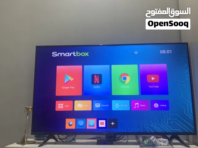 شاشه معه طاوله شاشه عرض كامل ب 850 وقابل للتفاوض والله يرزقنا.ويرزقكم طاوله مخدوشه ومكسوره شوي