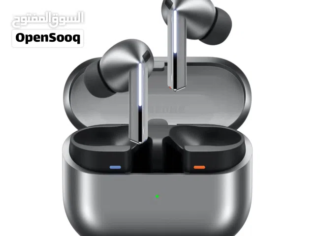 سماعات Samsung Galaxy buds 3 pro تتميز بتصميم جديد كلياً ومزود بساق للتحكم اللمسي صوت عالي وقوي
