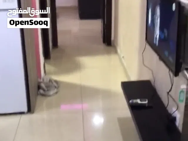 شقة مفروشة غرفة وصالة مع حمام ومطبخ ب 240 د السابع