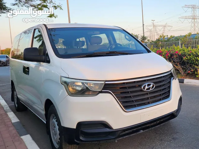 Hyundai H-1 Passanger van model 2020 gcc spec