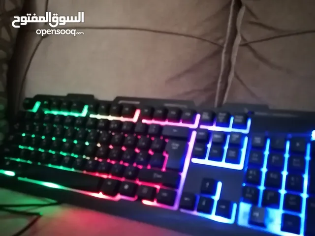 كيبورد قيمنق مضيئ