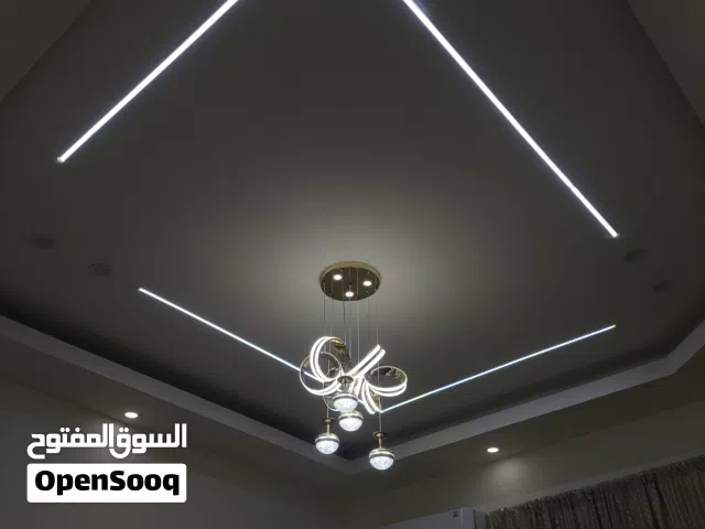 الجود لأعمال الصبغ والديكورات وصبغ الابواب والشبابيك وعمل ورق الجدران وصبغ للجدران الداخلية والخارجي