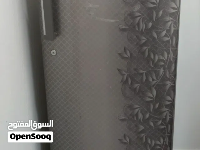ثلاجة دنكا للبيع نقصها غاز وباب مكسور خالة رزة للبيع