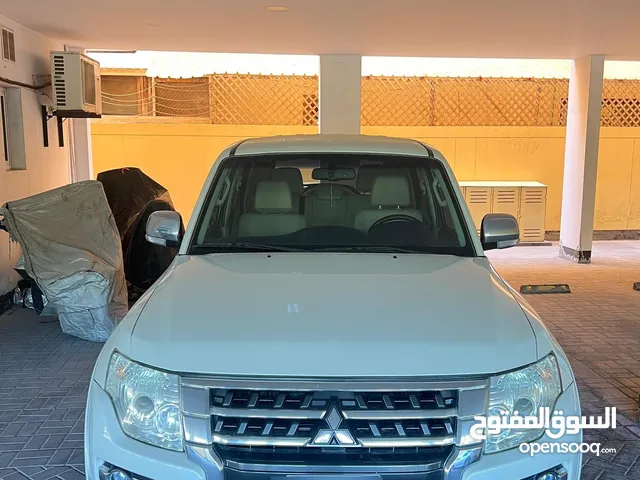 Mitsubishi pajero (2016)