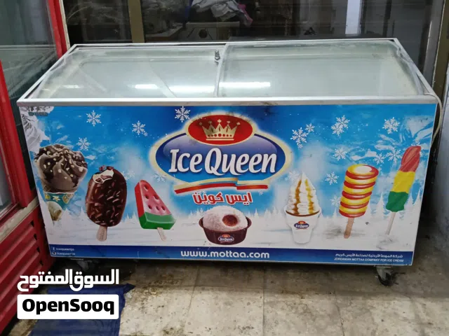 ثلاجة عرض بابين + ثلاجة بوظة كبيرة بتنفع للمجمدات و البوظة مع رفوف محل