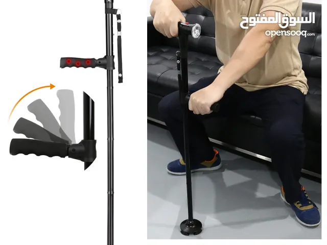 عكاز مقبضين وليس مقبض طبي 4 في 1 عكازه عصا مع مانع انزلاق و جرس انذار و اضائه ليد قابل للطي عكازة