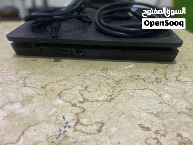 PS4 Slim 800GB + 1 Controller – Excellent Condition