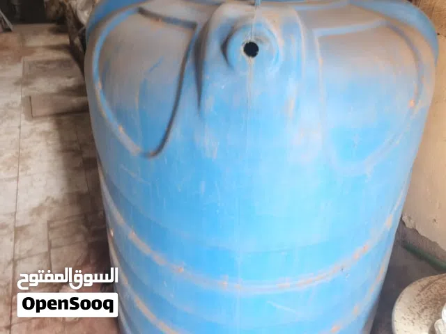خزان مستعمل نضيف سعة 1000لتر