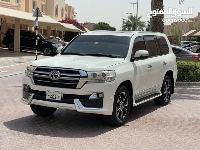 Used Toyota Land Cruiser in Abu Dhabi