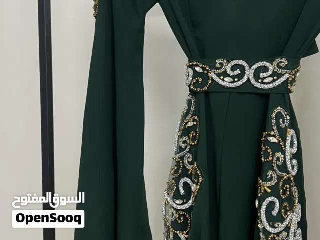 فساتين زفاف ومناسبات
