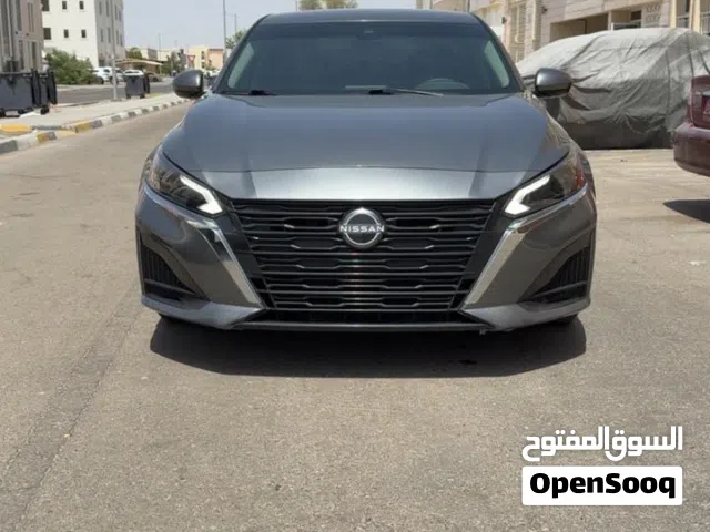 2023 نيسان التيما SV