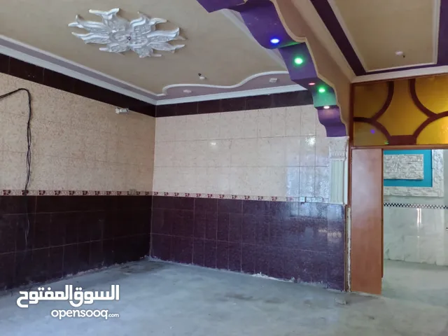250 m2 4 Bedrooms Townhouse for Rent in Basra Al Mishraq al Jadeed