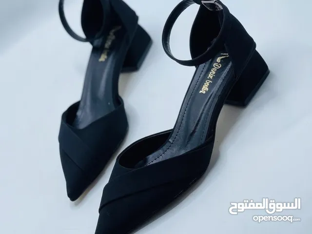 Black With Heels in Basra