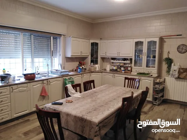 550m2 3 Bedrooms Villa for Sale in Amman Khalda