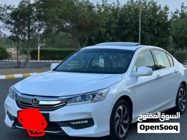 2017 هوندا اكورد Standard