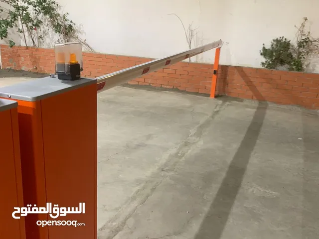 بوابة مواقف ايطالي CAME بوابة دخول سيارات