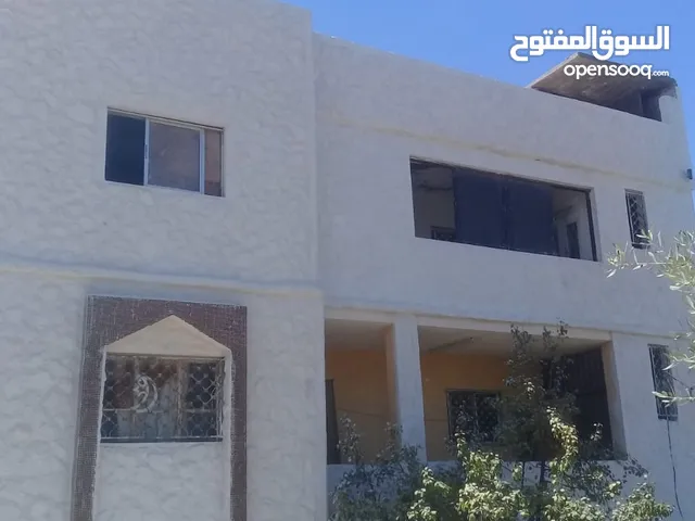 135 m2 4 Bedrooms Townhouse for Sale in Amman Naour