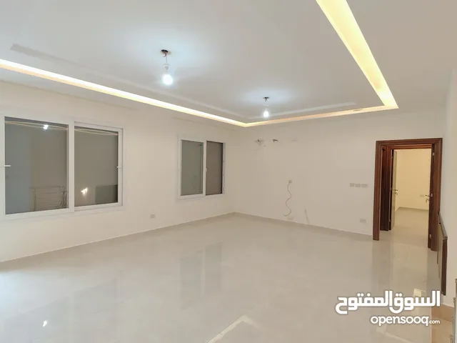 370m2 4 Bedrooms Apartments for Sale in Amman Jubaiha