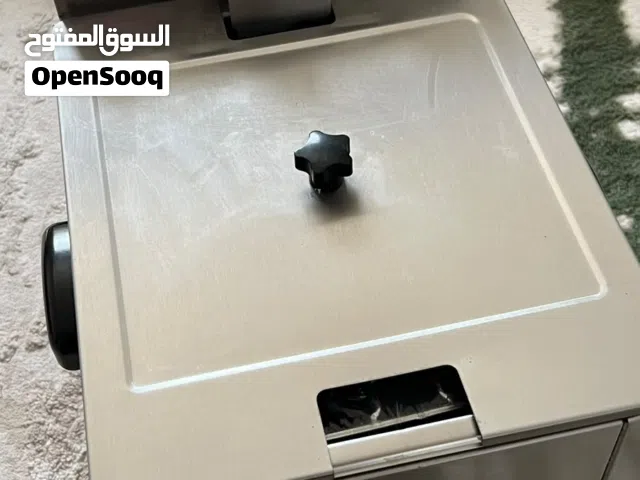 العنوان: قلاية كهربائية احترافية 8 لتر جديدة لم تُستخدم - ستانلس ستيل