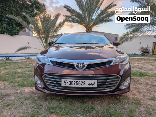 2014 تويوتا افالون Limited