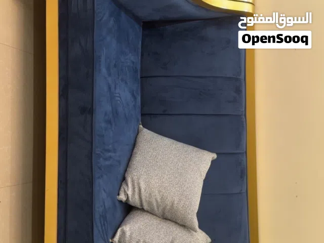 كنب يتسع ل 12 شخص شبه جديد