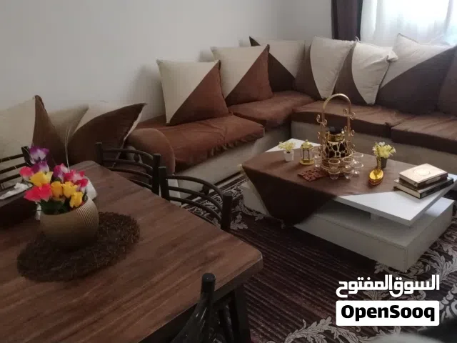 طقم كنب وطاولة سفرة ست كراسي