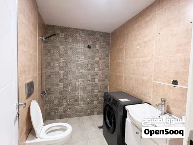 فيلا للايجار في مجمع لايف تاورز المساحة 310 م