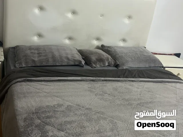 تخت مزدوج للبيع