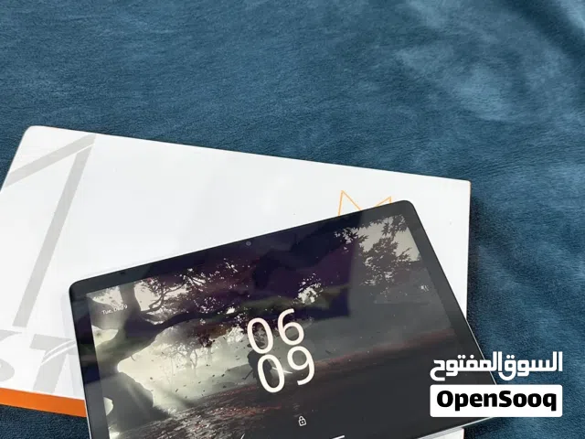 Apple iPad 128 GB in Al Batinah