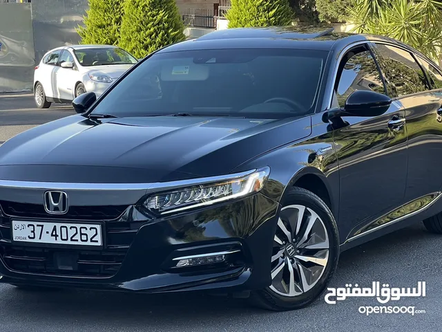 Honda Accord 2018 CLEAN TITLE كلين تايتل تورنغ بحالة الوكالة