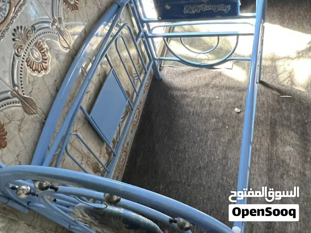 سلام عليكم خوان جربايه أطفال نفر واحد نضيفه وحلوه ما وياها شي فقط جرّبايه  حديد