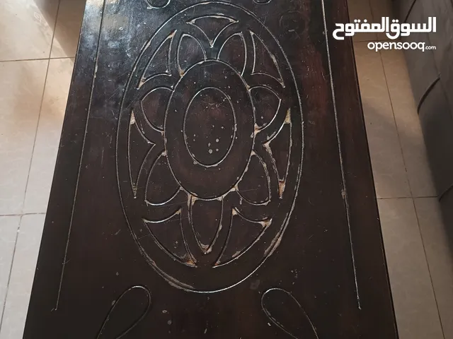 طاولة وسطي مستعمله فقط بحاجة لدهان