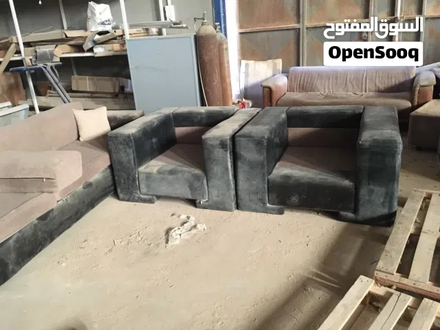 صالون جلد مستعمل