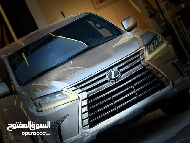Lexus *LX-570*