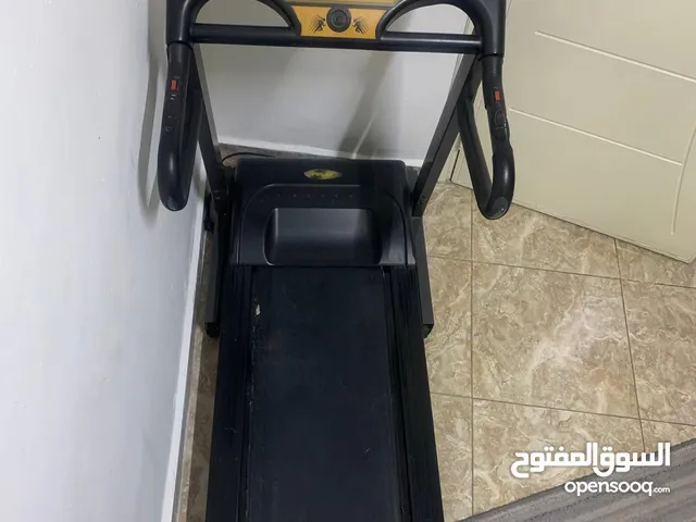 100ديناو جهاز مشي للبيع مستعمل امريكي ونظيف وسرعاتو عاليه جداً وفي اليه رفع وتنزيل لزيادة الحرق