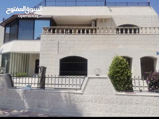 800m2 5 Bedrooms Villa for Sale in Amman Abdoun