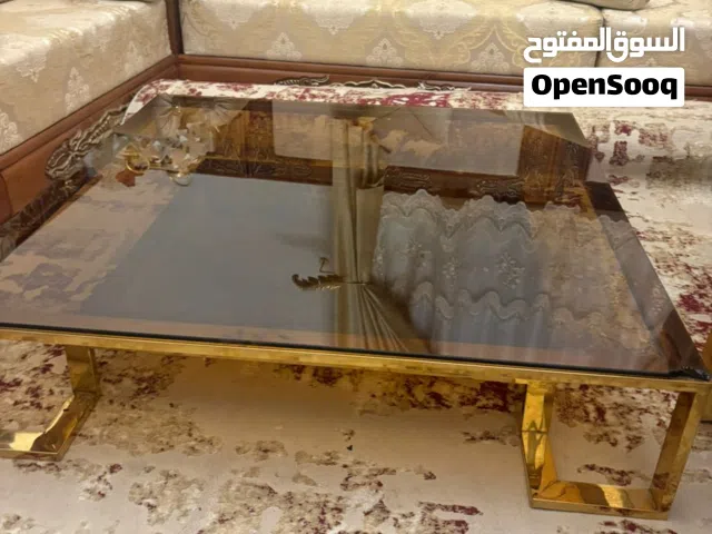 طاولة الجديدة استعمال النضيف