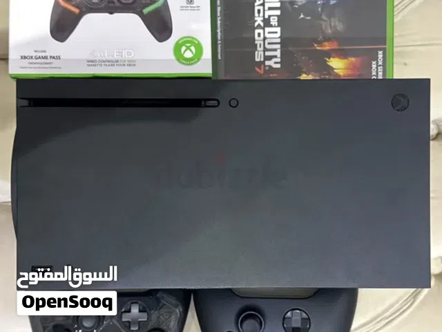Xbox series s & game + controllers