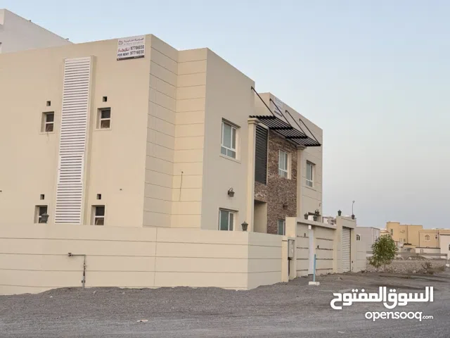 فيلا للبيع بموقع ممتاز في اابمعبيله الجنوبيه شارع النور قريب من كنز هايبر ماركت