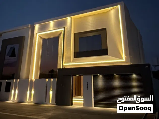 للبيع توين فيلا مستقلة بتصميم راقي جدا في منطقة الخوض الرابعة