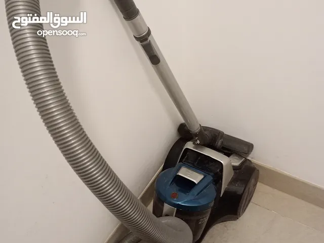 vacuum cleaner. expat leaving